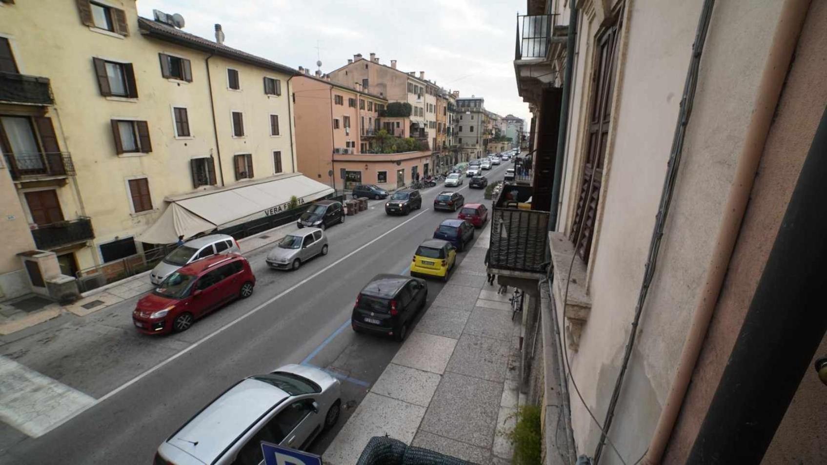Destiny Home 2 Verona Piazza Isolo Esterno foto